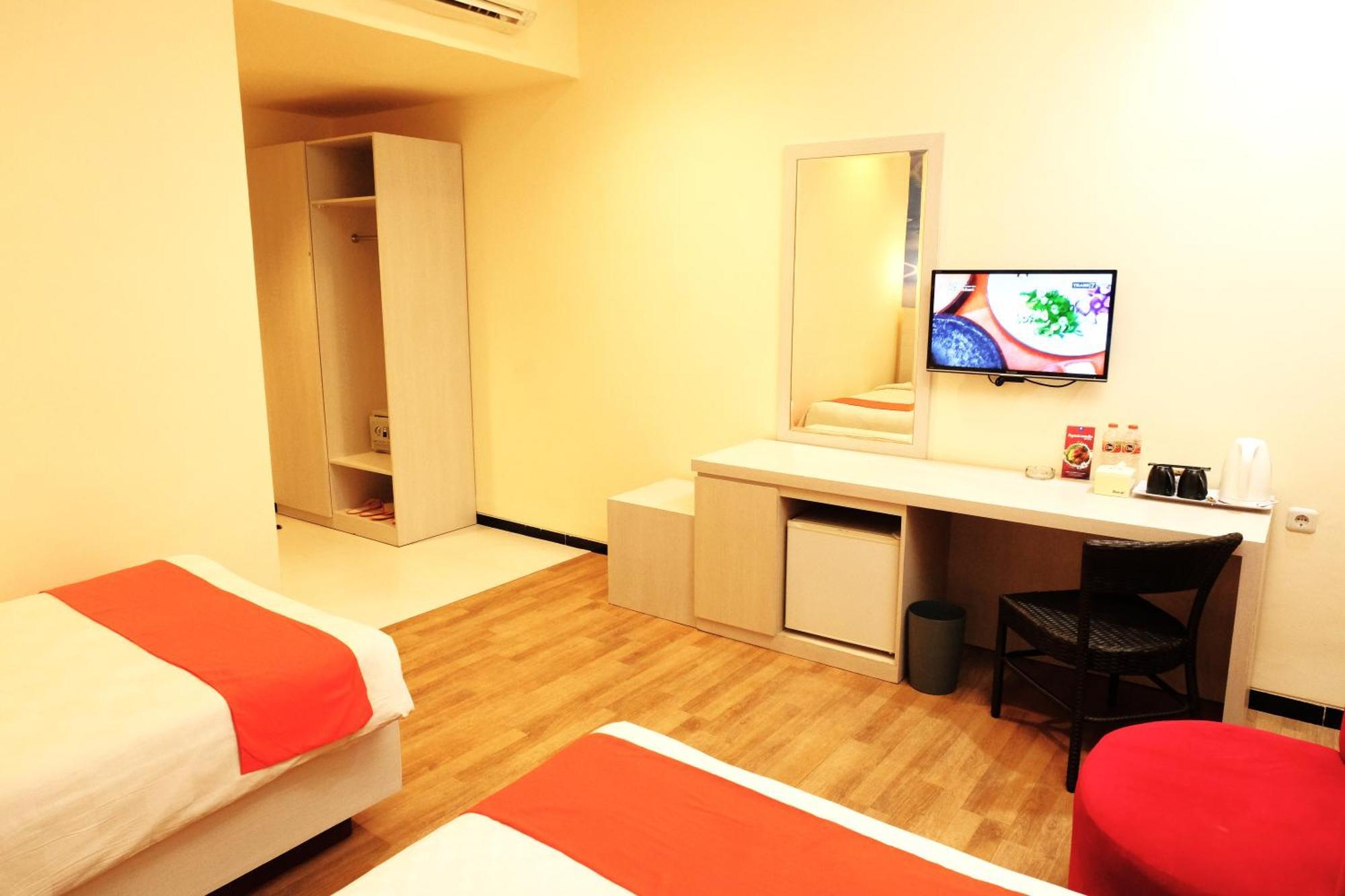 Halogen Hotel Airport Surabaya Sidoarjo Esterno foto