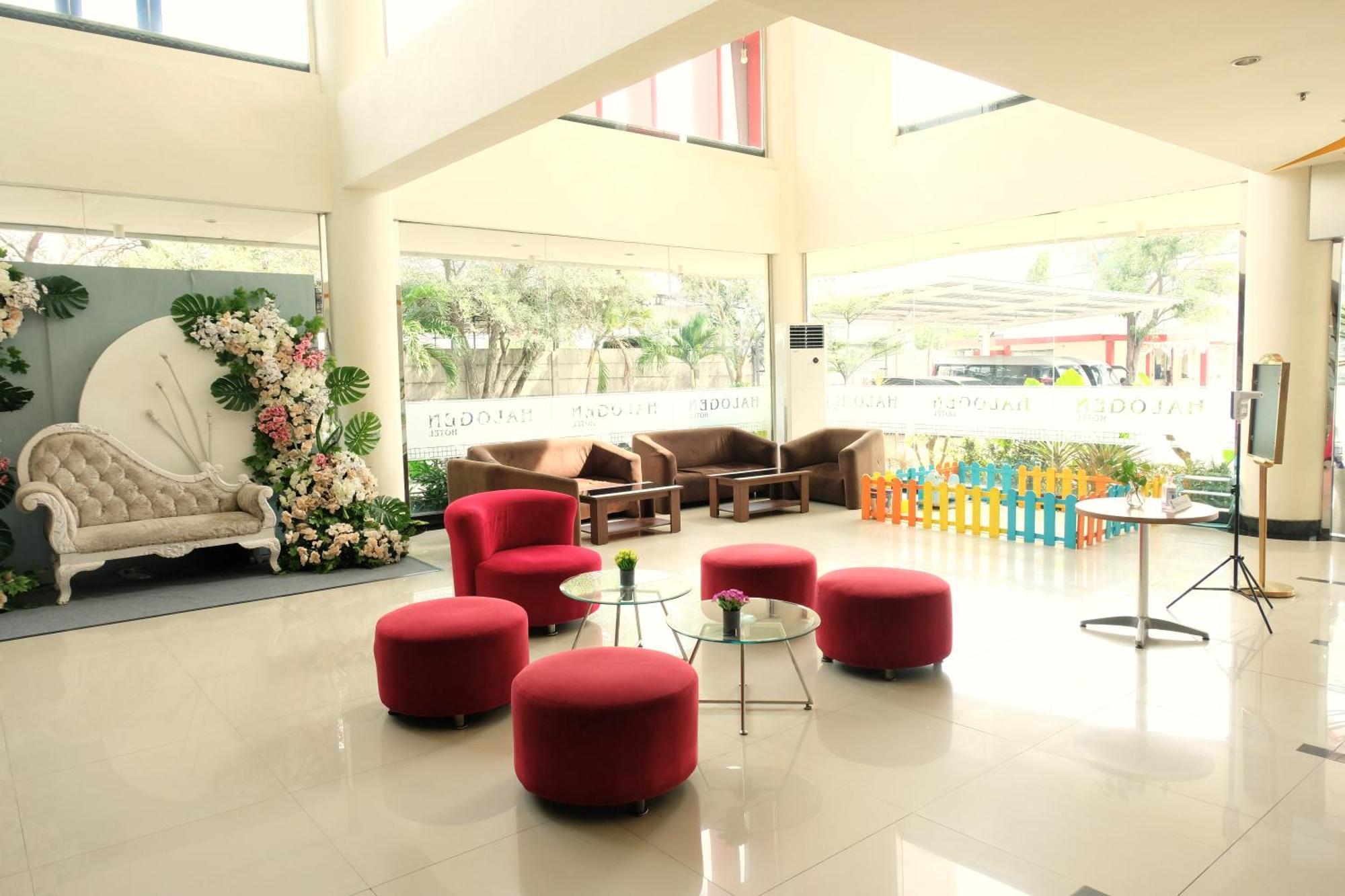 Halogen Hotel Airport Surabaya Sidoarjo Esterno foto