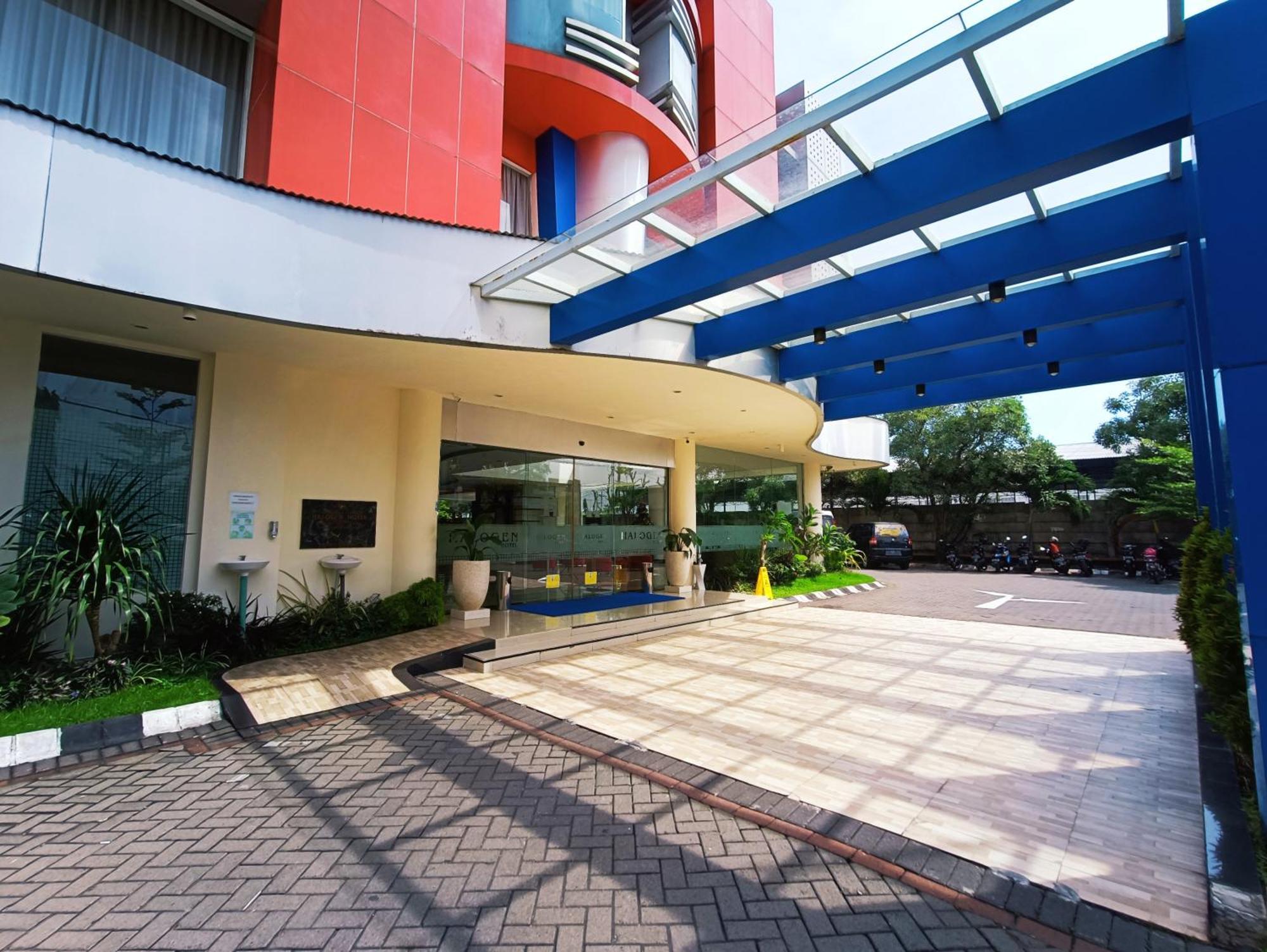 Halogen Hotel Airport Surabaya Sidoarjo Esterno foto