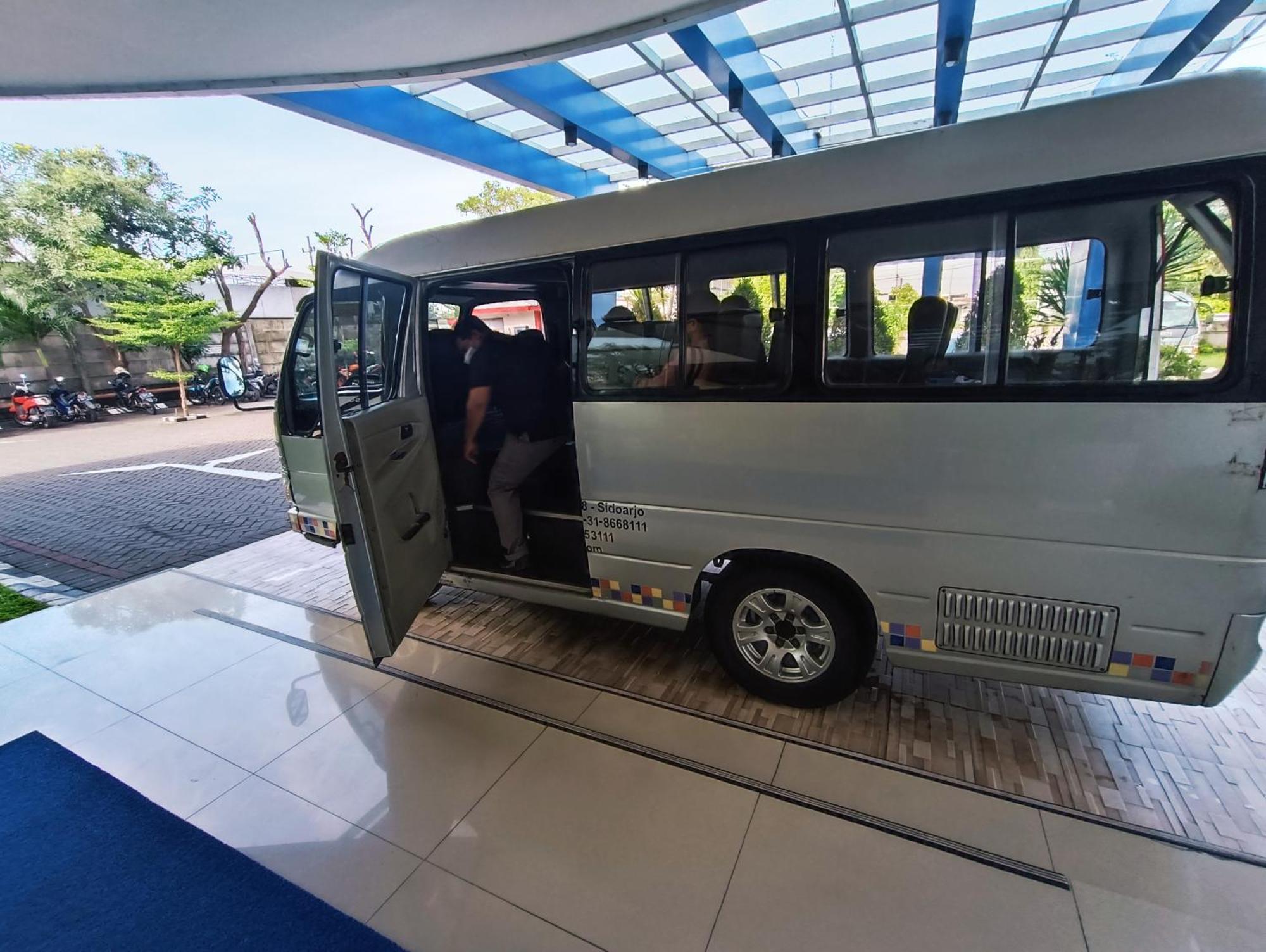 Halogen Hotel Airport Surabaya Sidoarjo Esterno foto