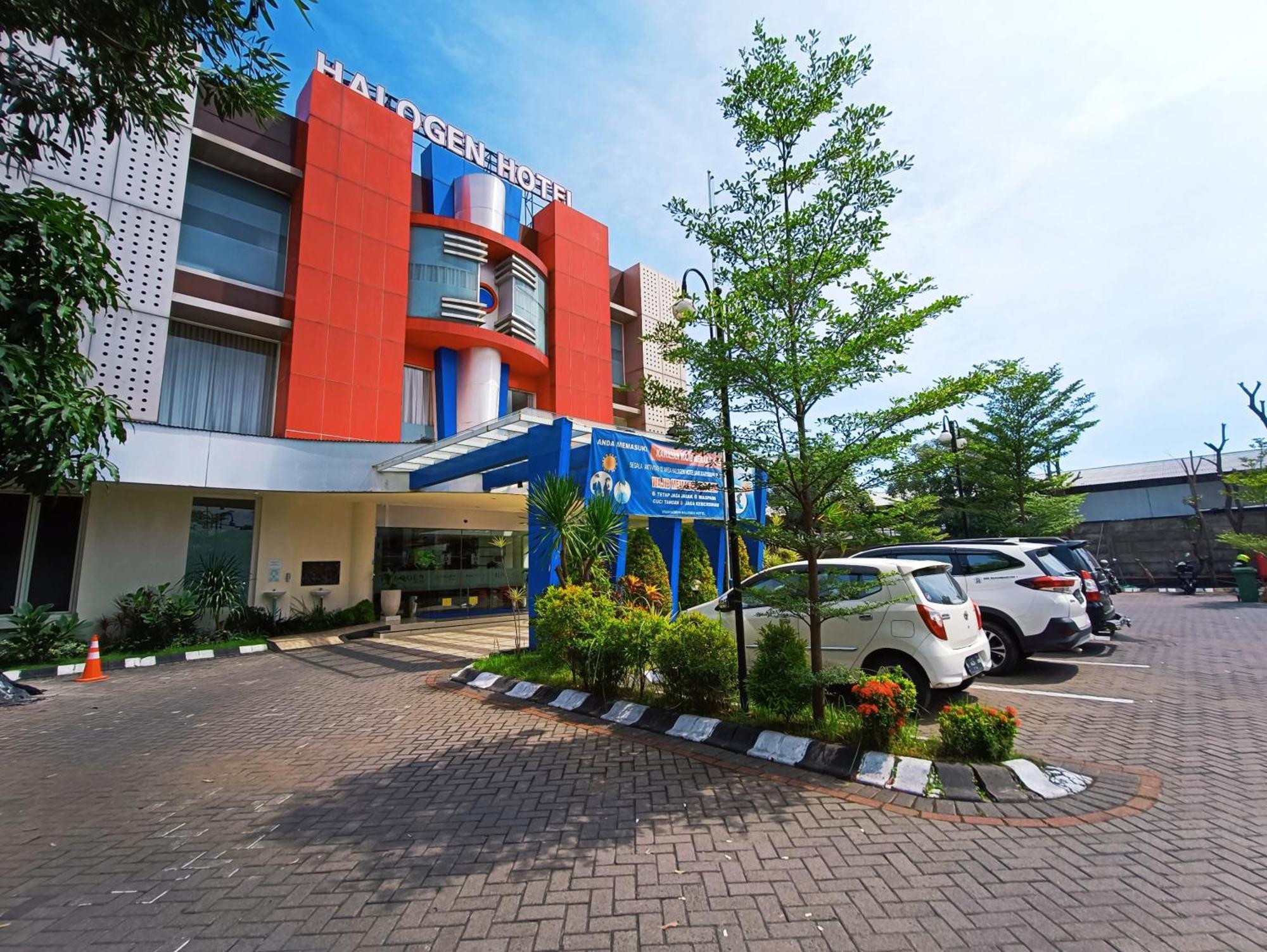 Halogen Hotel Airport Surabaya Sidoarjo Esterno foto